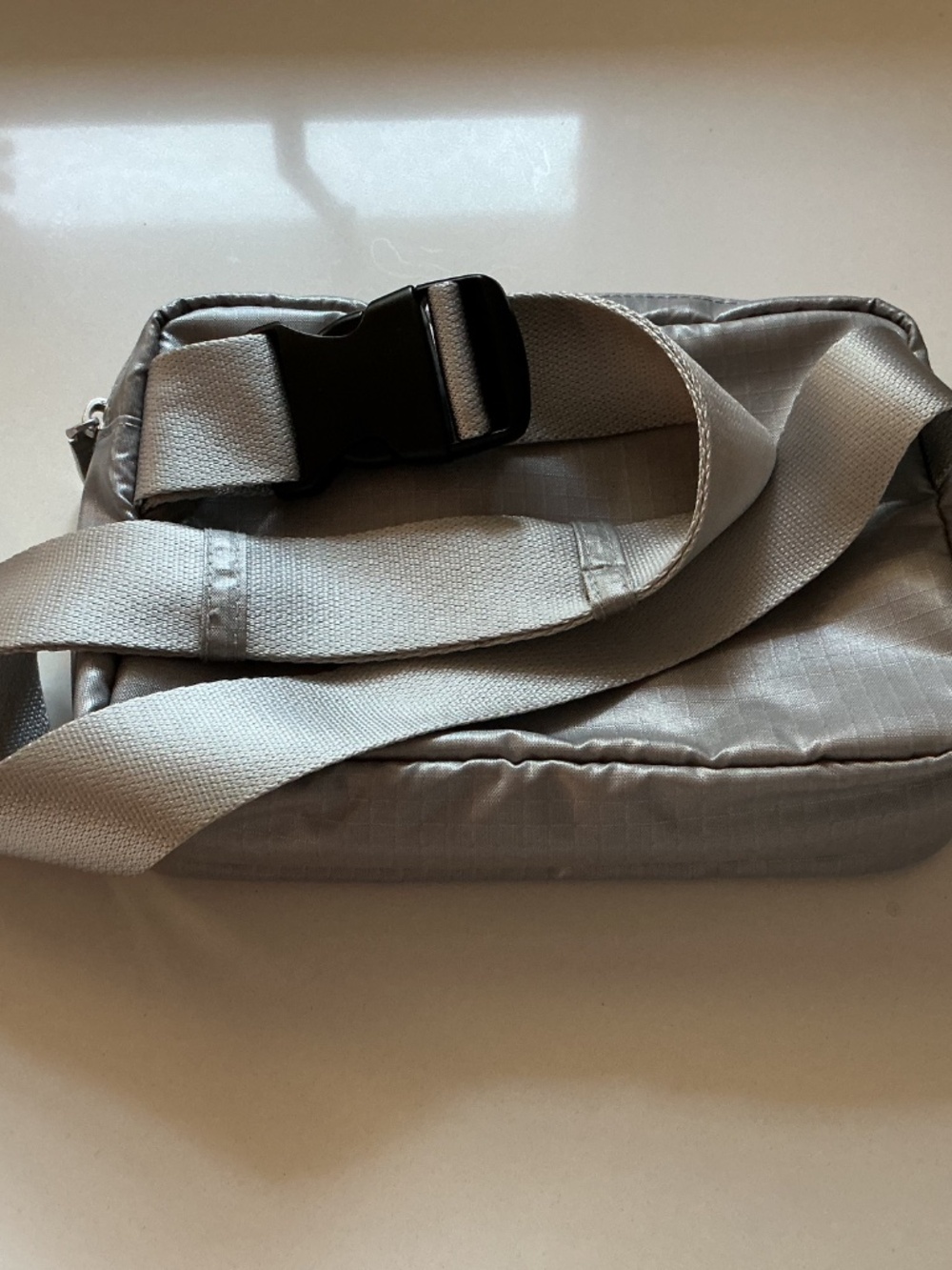 Quince Belt Bag - Silver in Excellent Condition - Picture 2 of 9